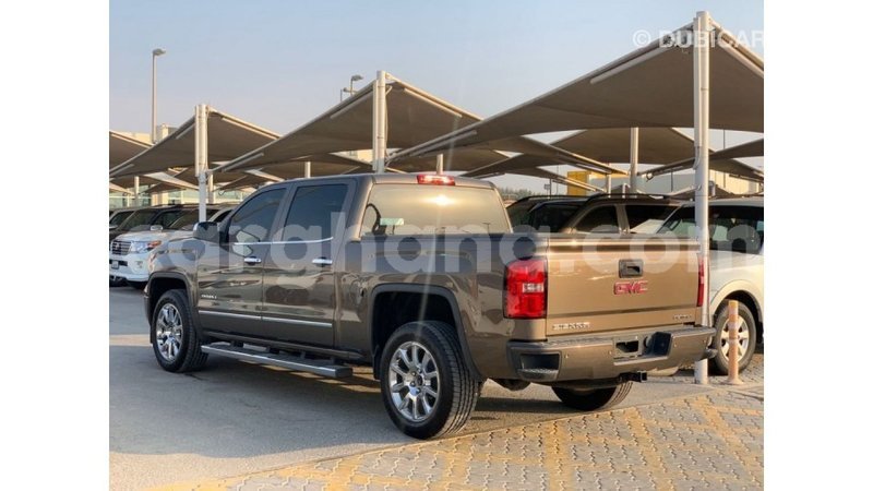 Big with watermark gmc sierra ashanti import dubai 49848