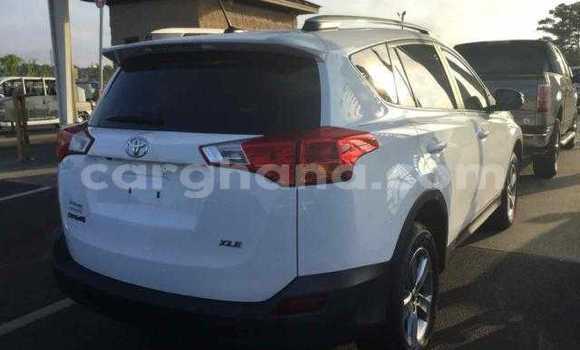 Buy Used Toyota RAV4 White Car in Accra in Greater Accra Buy Used Toyota RAV4 White Car in Accra in Greater Accra