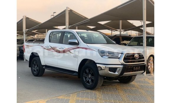 Ra Imported Toyota Hilux funfun Ọkọ̀ in Import - Dubai ni Ashanti Ra Imported Toyota Hilux funfun Ọkọ̀ in Import - Dubai ni Ashanti