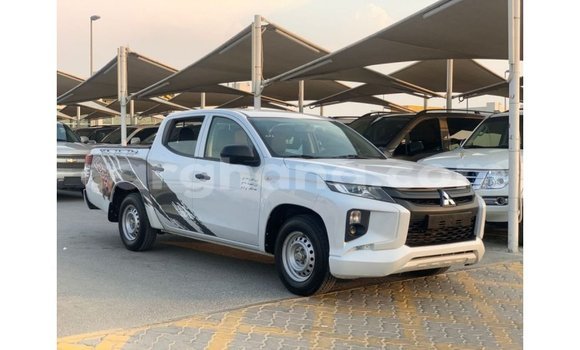 Ra Imported Mitsubishi L200 funfun Ọkọ̀ in Import - Dubai ni Ashanti Ra Imported Mitsubishi L200 funfun Ọkọ̀ in Import - Dubai ni Ashanti