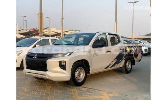 Ra Imported Mitsubishi L200 funfun Ọkọ̀ in Import - Dubai ni Ashanti Ra Imported Mitsubishi L200 funfun Ọkọ̀ in Import - Dubai ni Ashanti