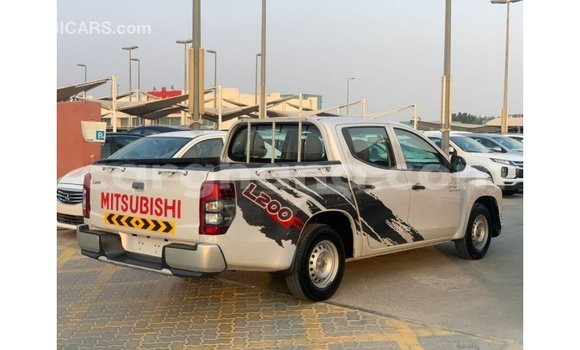 Ra Imported Mitsubishi L200 funfun Ọkọ̀ in Import - Dubai ni Ashanti Ra Imported Mitsubishi L200 funfun Ọkọ̀ in Import - Dubai ni Ashanti