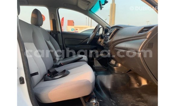 Ra Imported Mitsubishi L200 funfun Ọkọ̀ in Import - Dubai ni Ashanti Ra Imported Mitsubishi L200 funfun Ọkọ̀ in Import - Dubai ni Ashanti