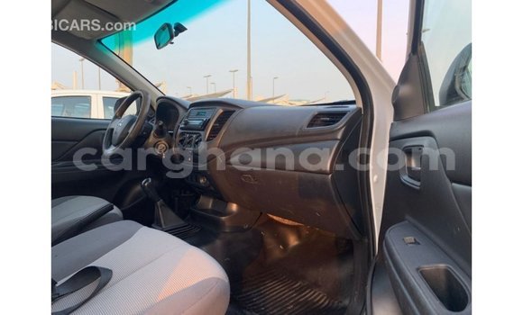 Ra Imported Mitsubishi L200 funfun Ọkọ̀ in Import - Dubai ni Ashanti Ra Imported Mitsubishi L200 funfun Ọkọ̀ in Import - Dubai ni Ashanti