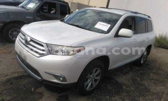 Buy Used Toyota Highlander White Car in Accra in Greater Accra