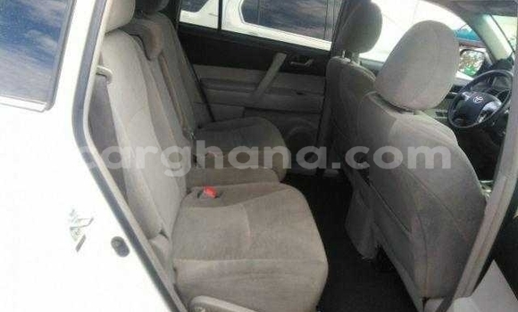 Sayi Na hannu Toyota Highlander White Mota in Accra a Greater Accra Sayi Na hannu Toyota Highlander White Mota in Accra a Greater Accra