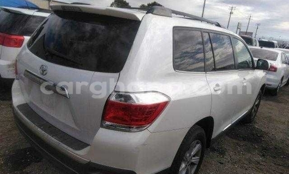 Sayi Na hannu Toyota Highlander White Mota in Accra a Greater Accra Sayi Na hannu Toyota Highlander White Mota in Accra a Greater Accra