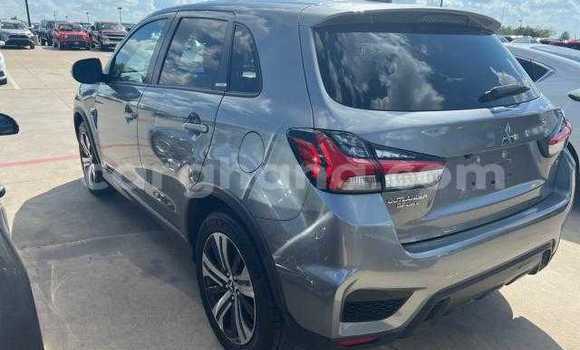Sayi Na hannu Mitsubishi Outlander Azurfa Mota in Accra a Greater Accra Sayi Na hannu Mitsubishi Outlander Azurfa Mota in Accra a Greater Accra