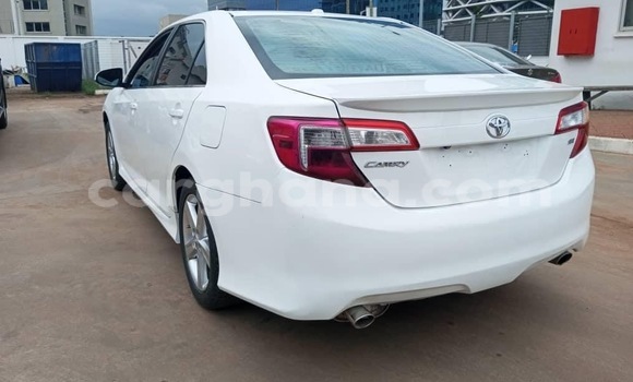 Buy Used Toyota Camry White Car in Accra in Greater Accra Buy Used Toyota Camry White Car in Accra in Greater Accra