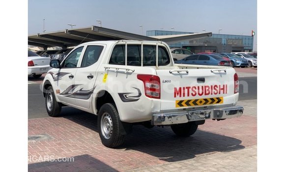 Ra Imported Mitsubishi L200 funfun Ọkọ̀ in Import - Dubai ni Ashanti Ra Imported Mitsubishi L200 funfun Ọkọ̀ in Import - Dubai ni Ashanti