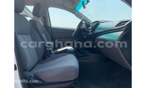 Ra Imported Mitsubishi L200 funfun Ọkọ̀ in Import - Dubai ni Ashanti Ra Imported Mitsubishi L200 funfun Ọkọ̀ in Import - Dubai ni Ashanti