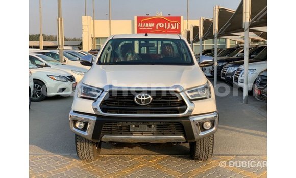 Sayi Imported Toyota Hilux White Mota in Import - Dubai a Ashanti Sayi Imported Toyota Hilux White Mota in Import - Dubai a Ashanti