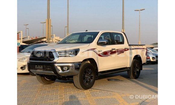 Sayi Imported Toyota Hilux White Mota in Import - Dubai a Ashanti Sayi Imported Toyota Hilux White Mota in Import - Dubai a Ashanti
