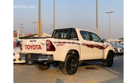 Sayi Imported Toyota Hilux White Mota in Import - Dubai a Ashanti Sayi Imported Toyota Hilux White Mota in Import - Dubai a Ashanti
