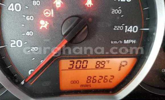 Sayi Na hannu Toyota Yaris Red Mota in Accra a Greater Accra Sayi Na hannu Toyota Yaris Red Mota in Accra a Greater Accra