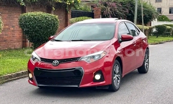 Sayi Na hannu Toyota Corolla Red Mota in Accra a Greater Accra