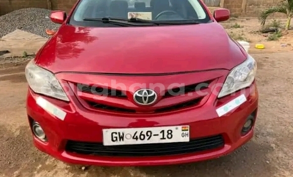 Sayi Na hannu Toyota Corolla Red Mota in Accra a Greater Accra