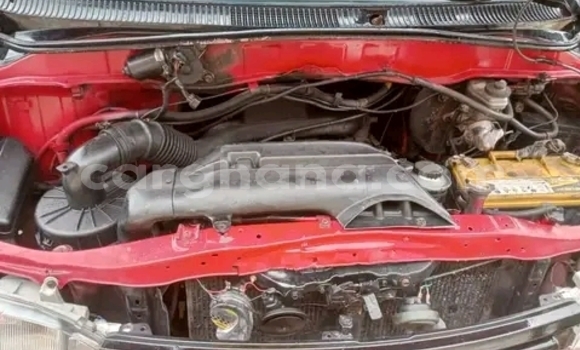 Sayi Na hannu Toyota HiAce Red Babbar mota in Ada a Gabas Sayi Na hannu Toyota HiAce Red Babbar mota in Ada a Gabas