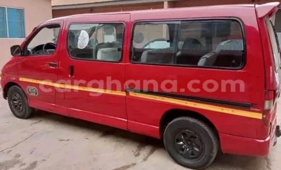 Sayi Na hannu Toyota HiAce Red Babbar mota in Ada a Gabas Sayi Na hannu Toyota HiAce Red Babbar mota in Ada a Gabas