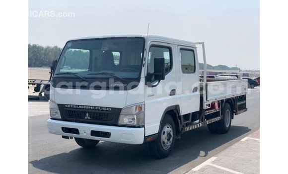 Ra Imported Mitsubishi i funfun Ọkọ̀ in Import - Dubai ni Ashanti Ra Imported Mitsubishi i funfun Ọkọ̀ in Import - Dubai ni Ashanti