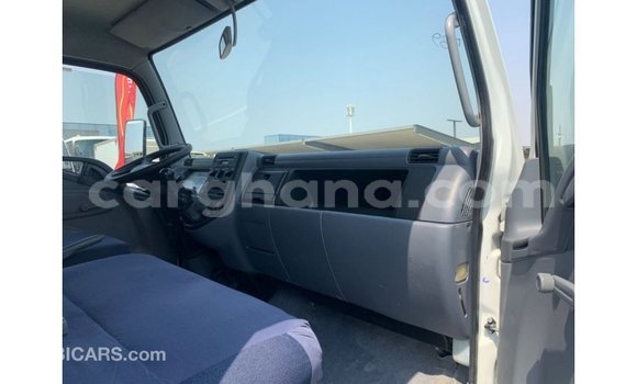 Ra Imported Mitsubishi i funfun Ọkọ̀ in Import - Dubai ni Ashanti Ra Imported Mitsubishi i funfun Ọkọ̀ in Import - Dubai ni Ashanti