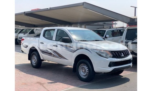 Buy Import Mitsubishi L200 White Car in Import - Dubai in Ashanti Buy Import Mitsubishi L200 White Car in Import - Dubai in Ashanti