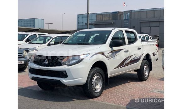 Buy Import Mitsubishi L200 White Car in Import - Dubai in Ashanti Buy Import Mitsubishi L200 White Car in Import - Dubai in Ashanti