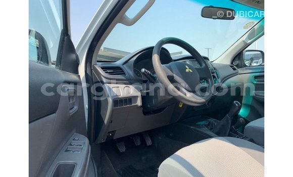 Buy Import Mitsubishi L200 White Car in Import - Dubai in Ashanti Buy Import Mitsubishi L200 White Car in Import - Dubai in Ashanti