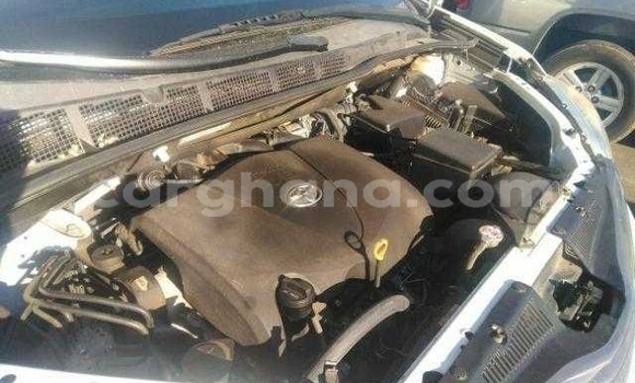 Buy Used Toyota Sienna White Car in Accra in Greater Accra Buy Used Toyota Sienna White Car in Accra in Greater Accra