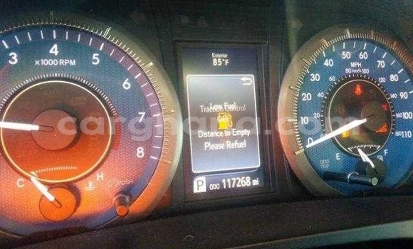 Buy Used Toyota Sienna White Car in Accra in Greater Accra Buy Used Toyota Sienna White Car in Accra in Greater Accra