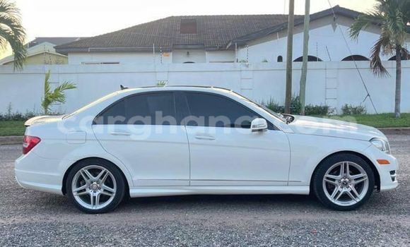 Buy Used Mercedes‒Benz C–Class White Car in Accra in Greater Accra Buy Used Mercedes‒Benz C–Class White Car in Accra in Greater Accra