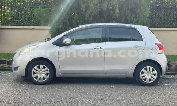 Buy Used Toyota Vitz Silver Car in Accra in Greater Accra Buy Used Toyota Vitz Silver Car in Accra in Greater Accra