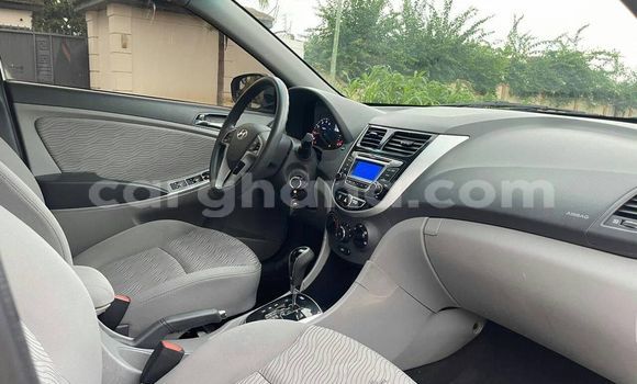 Buy Used Hyundai Accent White Car in Accra in Greater Accra Buy Used Hyundai Accent White Car in Accra in Greater Accra