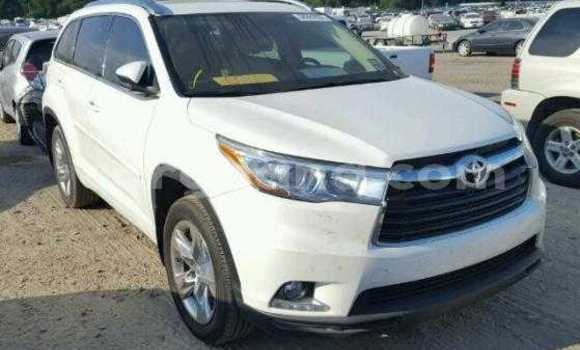Sayi Na hannu Toyota Highlander White Mota in Accra a Greater Accra Sayi Na hannu Toyota Highlander White Mota in Accra a Greater Accra