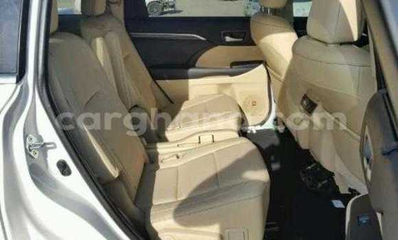 Sayi Na hannu Toyota Highlander White Mota in Accra a Greater Accra Sayi Na hannu Toyota Highlander White Mota in Accra a Greater Accra