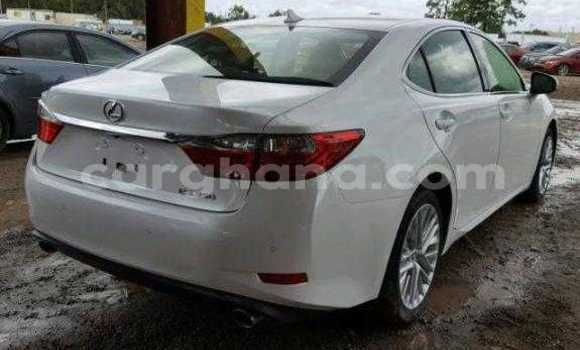 Sayi Na hannu Lexus ES White Mota in Accra a Greater Accra Sayi Na hannu Lexus ES White Mota in Accra a Greater Accra
