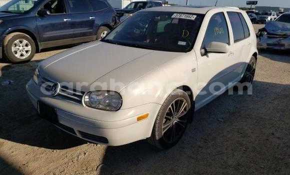 Sayi Na hannu Volkswagen Golf White Mota in Accra a Greater Accra