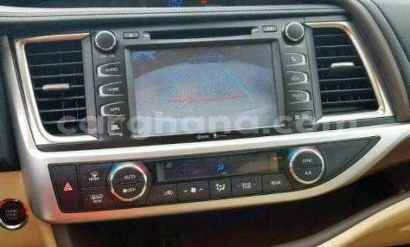 Sayi Na hannu Toyota Highlander White Mota in Accra a Greater Accra Sayi Na hannu Toyota Highlander White Mota in Accra a Greater Accra