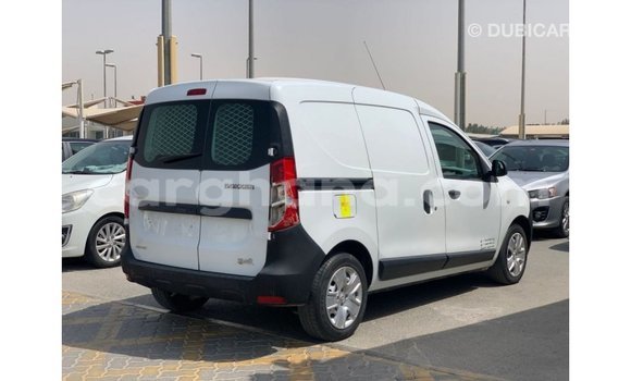 Sayi Imported Renault 19 White Mota in Import - Dubai a Ashanti Sayi Imported Renault 19 White Mota in Import - Dubai a Ashanti
