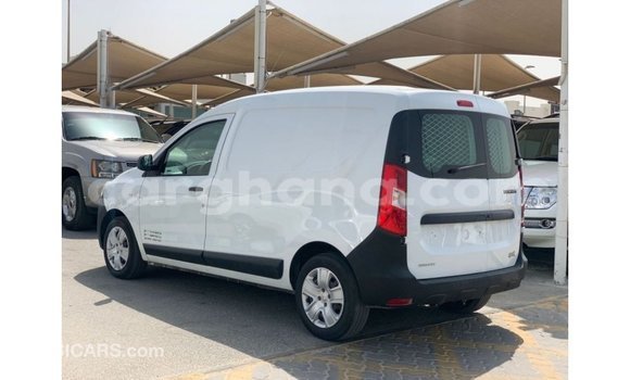 Sayi Imported Renault 19 White Mota in Import - Dubai a Ashanti Sayi Imported Renault 19 White Mota in Import - Dubai a Ashanti