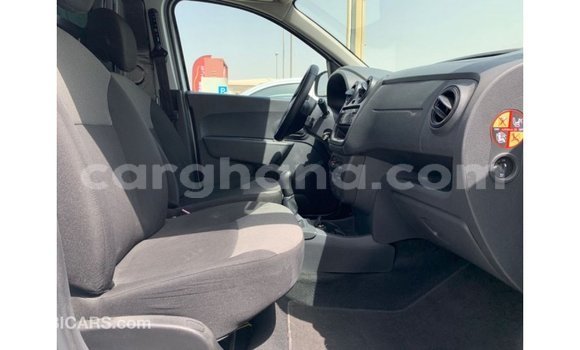 Sayi Imported Renault 19 White Mota in Import - Dubai a Ashanti Sayi Imported Renault 19 White Mota in Import - Dubai a Ashanti