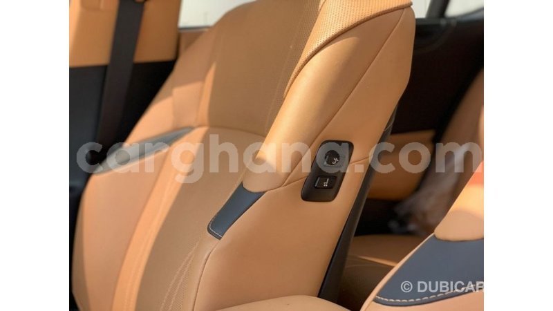 Big with watermark lexus es ashanti import dubai 50074