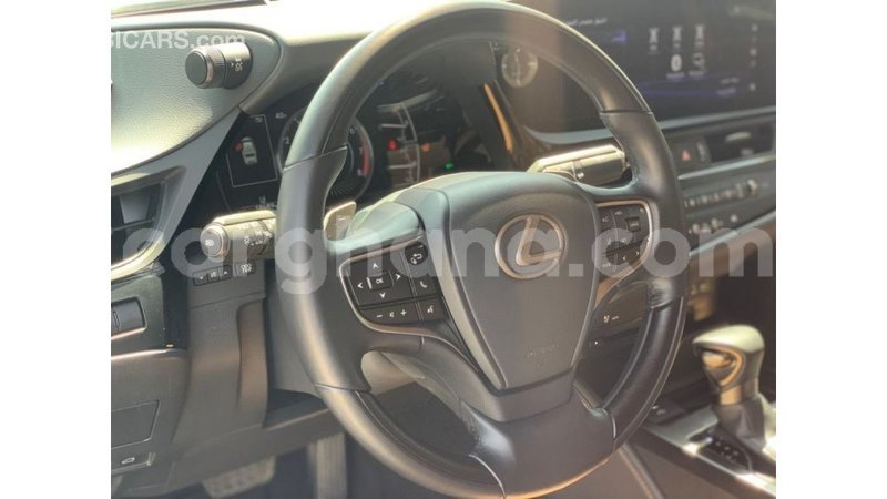 Big with watermark lexus es ashanti import dubai 50074