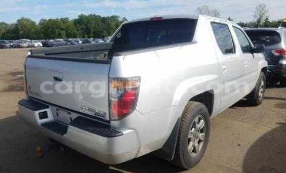 Sayi Na hannu Honda Ridgeline Azurfa Mota in Accra a Greater Accra Sayi Na hannu Honda Ridgeline Azurfa Mota in Accra a Greater Accra