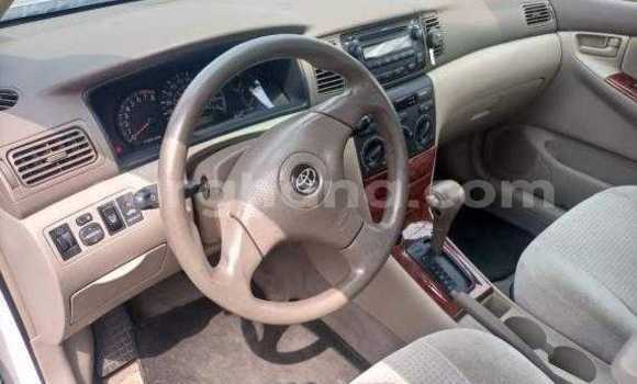 Sayi Na hannu Toyota Corolla White Mota in Accra a Greater Accra Sayi Na hannu Toyota Corolla White Mota in Accra a Greater Accra
