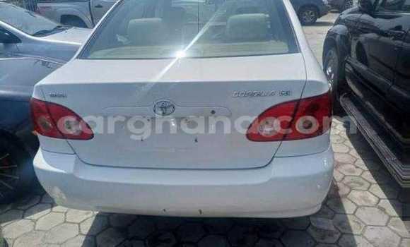 Sayi Na hannu Toyota Corolla White Mota in Accra a Greater Accra Sayi Na hannu Toyota Corolla White Mota in Accra a Greater Accra