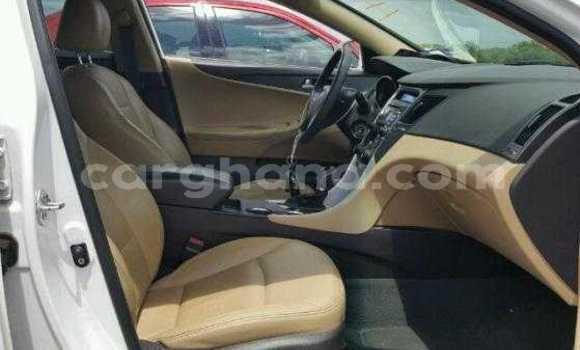Buy Used Hyundai Sonata White Car in Accra in Greater Accra Buy Used Hyundai Sonata White Car in Accra in Greater Accra