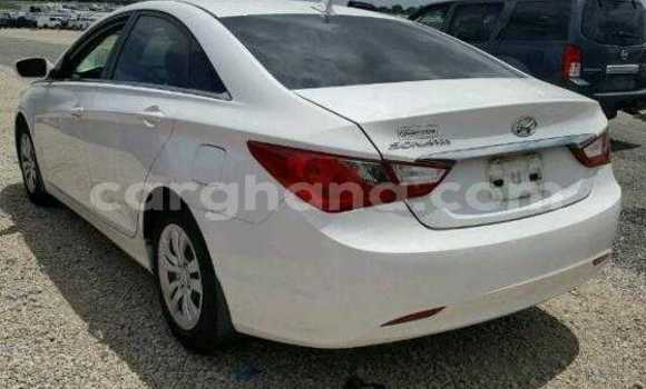 Buy Used Hyundai Sonata White Car in Accra in Greater Accra Buy Used Hyundai Sonata White Car in Accra in Greater Accra