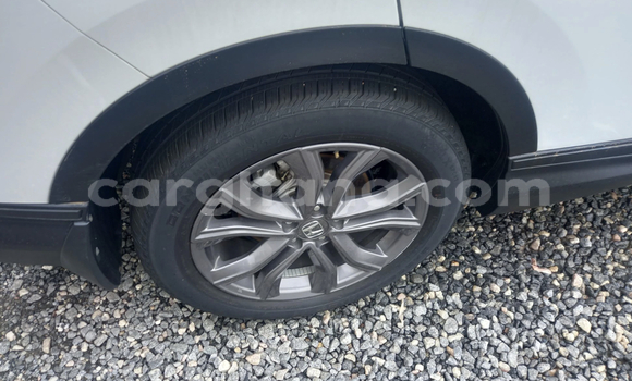 Buy Used Honda CR–V White Car in Accra in Greater Accra Buy Used Honda CR–V White Car in Accra in Greater Accra