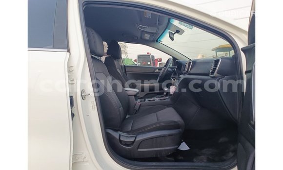 Ra Imported Kia Sportage funfun Ọkọ̀ in Import - Dubai ni Ashanti Ra Imported Kia Sportage funfun Ọkọ̀ in Import - Dubai ni Ashanti